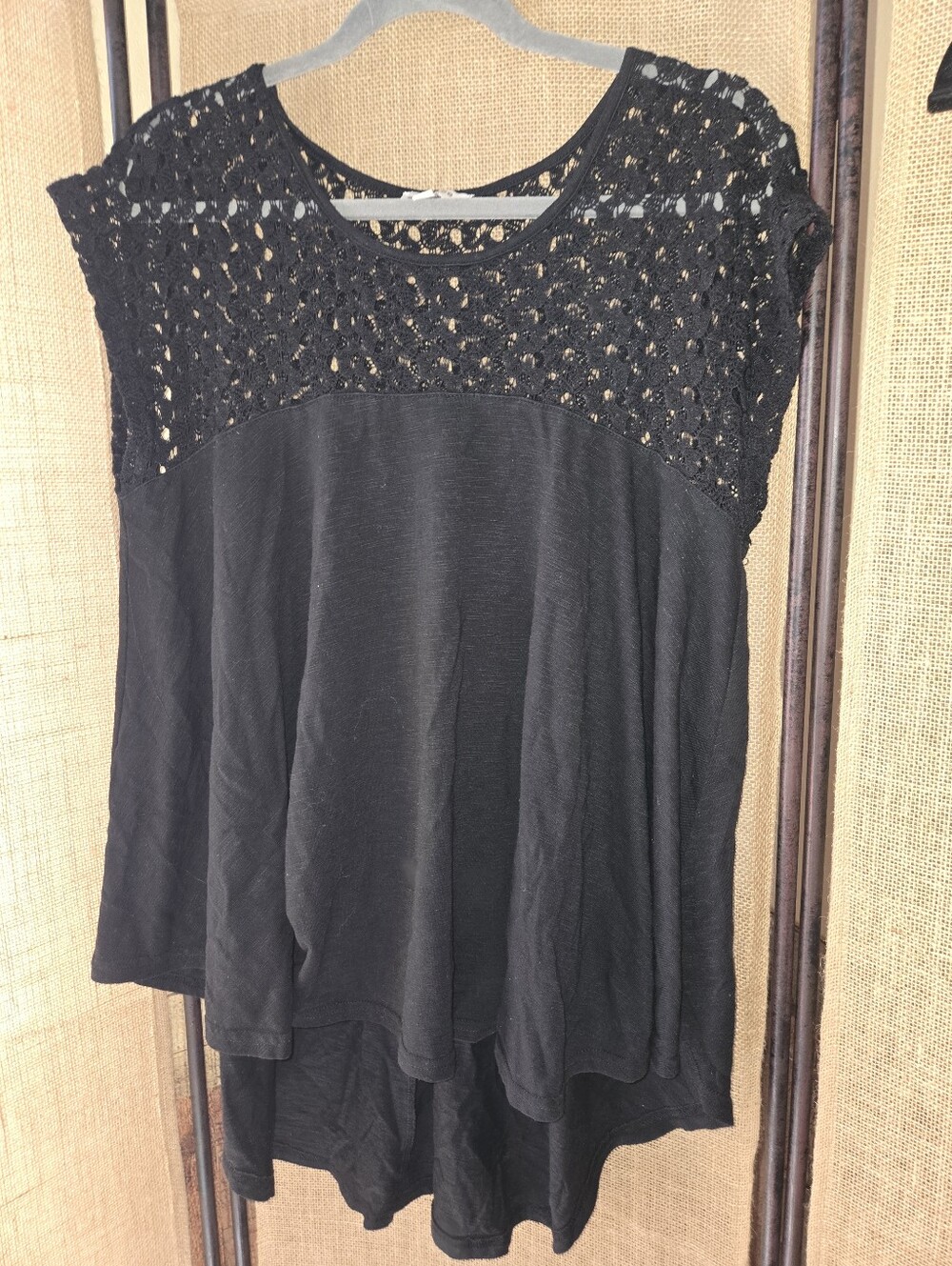 Women's Umgee Black Crochet Sleeveless Hi Low Top Small